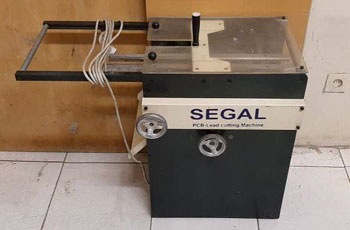 یک عدد دستگاه برش برقی پایه های مدار چاپی